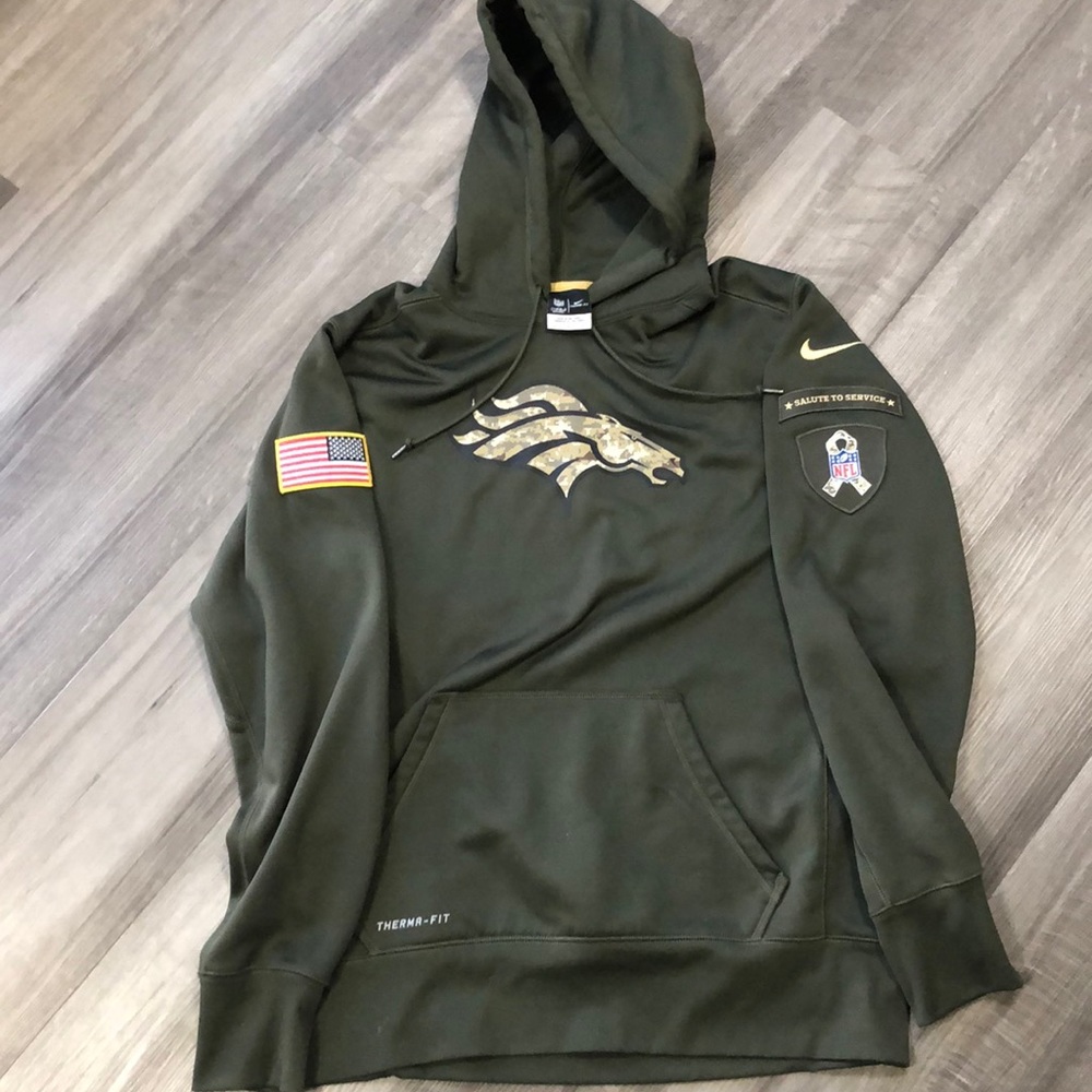 Men’s Nike Broncos therma fit sweatshirt size large